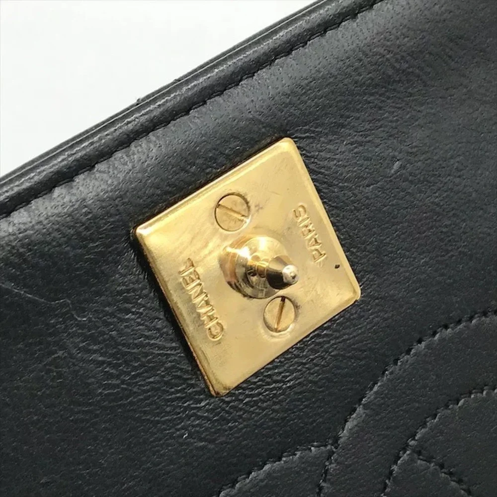 Authentic CHANEL classic single flap lambskin quilted shoulder bag